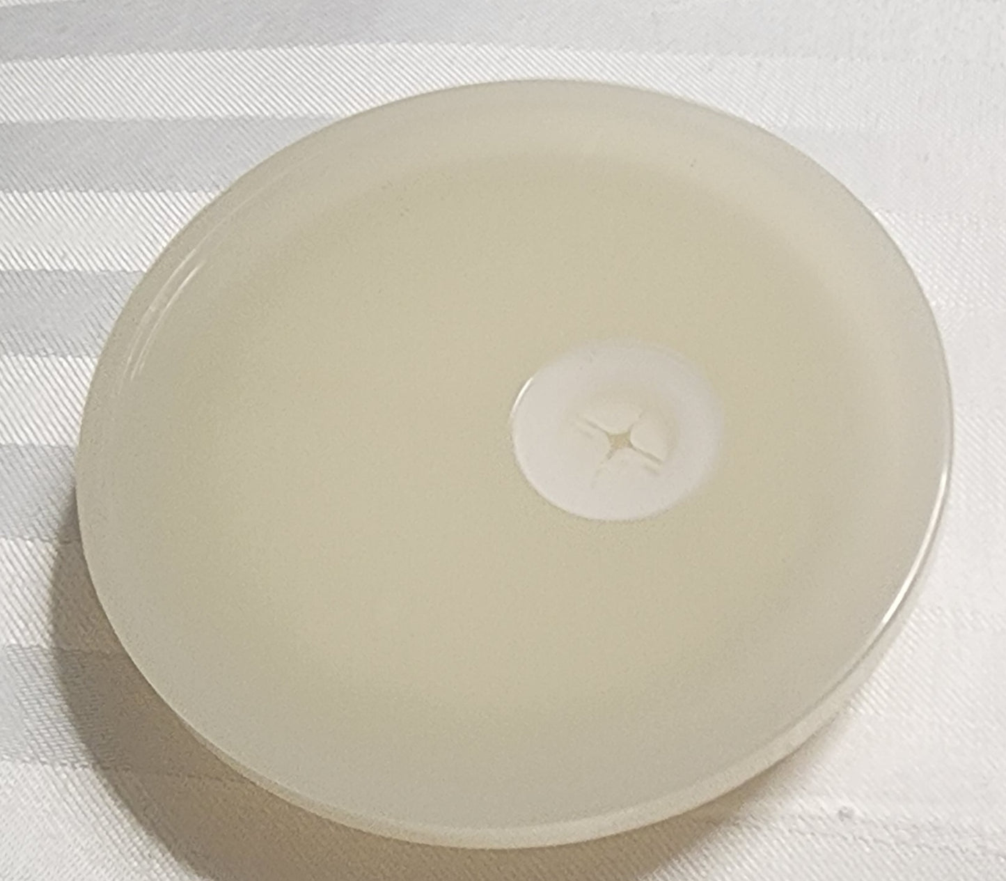 White lid
